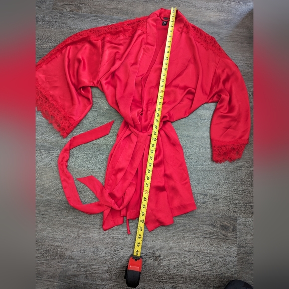 NWOT - Victoria's Secret Red satin robe M/L - Picture 7 of 10